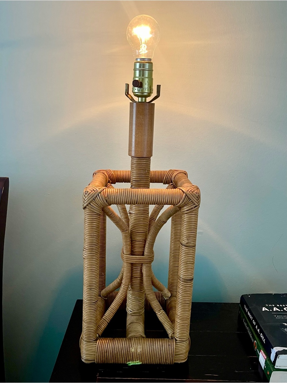 Vintage MCM Very Rare Wood and Rattan Table Lamp in Natural Brown